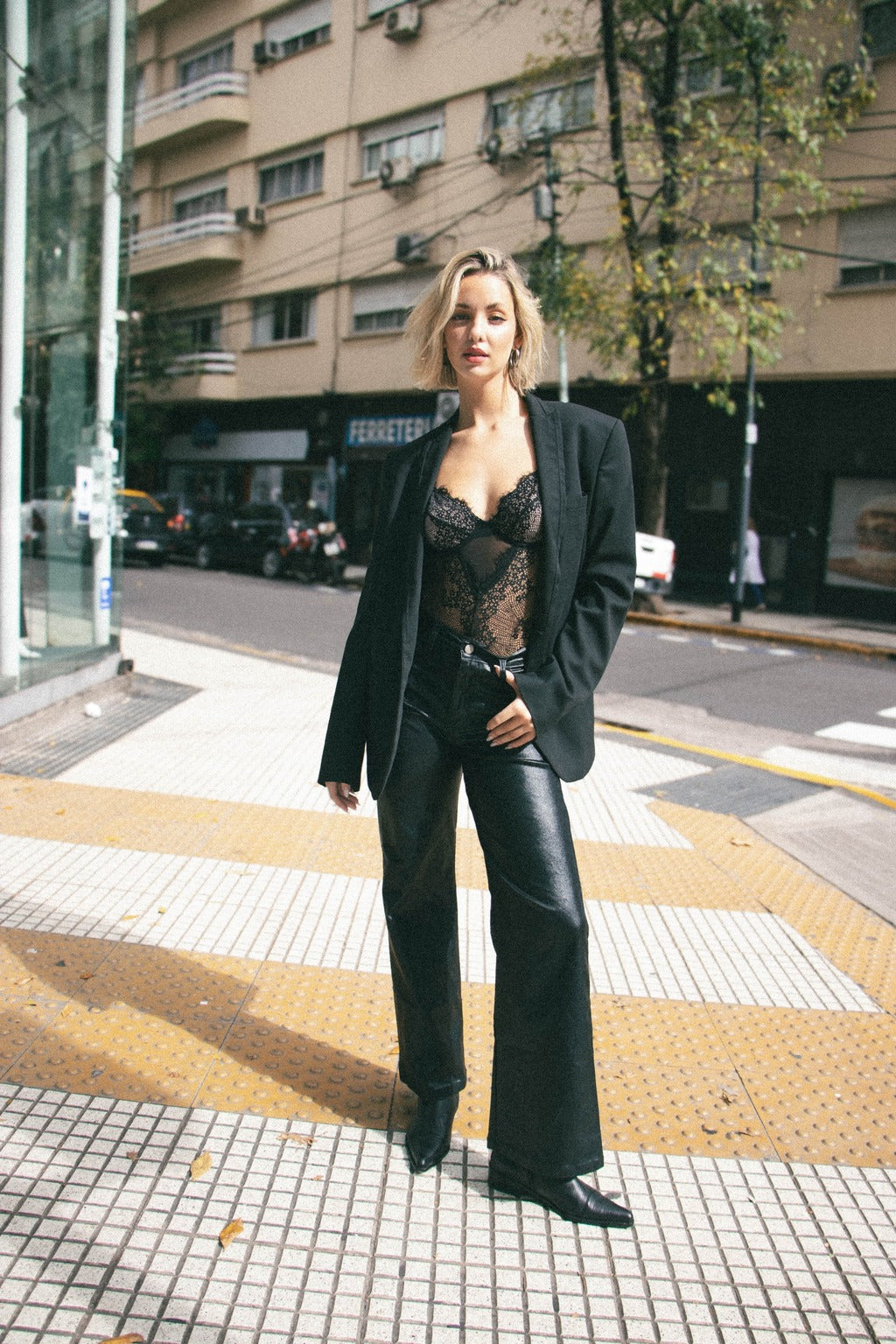 Body estructurado en puntilla y tul de Lycra - L5722